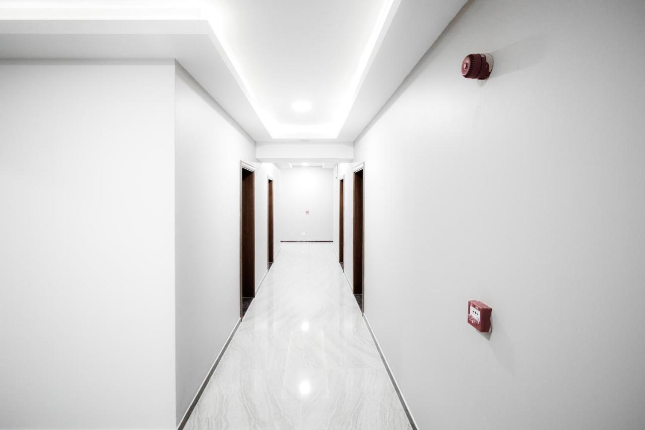 Hotel Imperial ストルガ エクステリア 写真